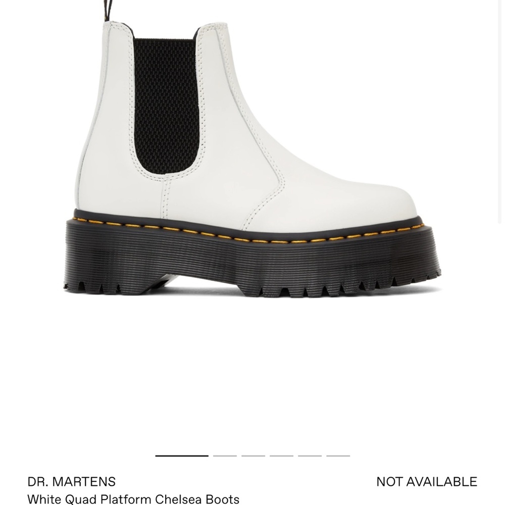 DR. MARTENS QUAD PLATFORM CHELSEA BOOTS SIZE 5 IN WHITE WORN ONCE